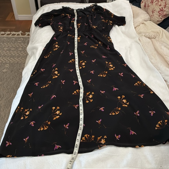 Madewell Georgette V neck beautiful floral midi dress from Bloomingdale’s. - Picture 10 of 13